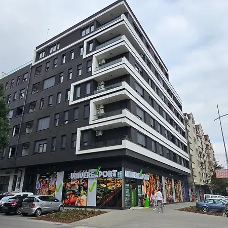 アパート Premier Nova With Free Parking ノヴィ・サド