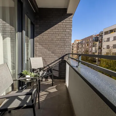 Premier Nova With Free Parking