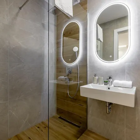 Premier Nova With Free Parking * ノヴィ・サド