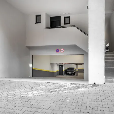 Premier Nova With Free Parking *