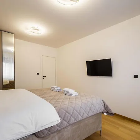 Premier Nova With Free Parking Apartamento